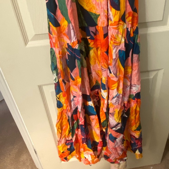 Sofia Vergara Plus Size Plunge Halter Neck Maxi Dress in Jungle Floral Print - Picture 7 of 10